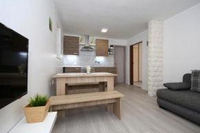 Отель Apartman Antonio  Задар